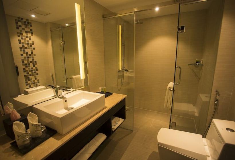 اتاق سوپریور, Golden Tulip  The Grandmark Dhaka