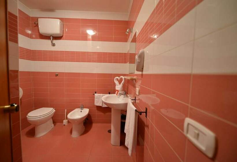 スタンダードルーム, Martini