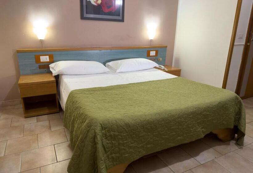 スタンダードルーム, Martini