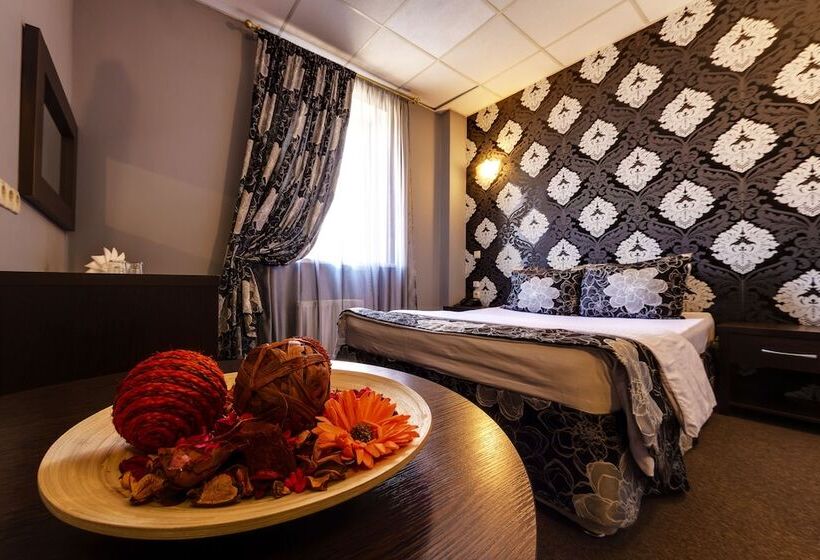 高级大房间, Marton Severnaya