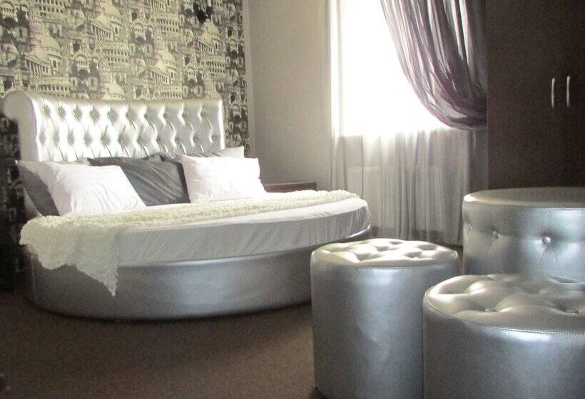 小型套房, Marton Severnaya