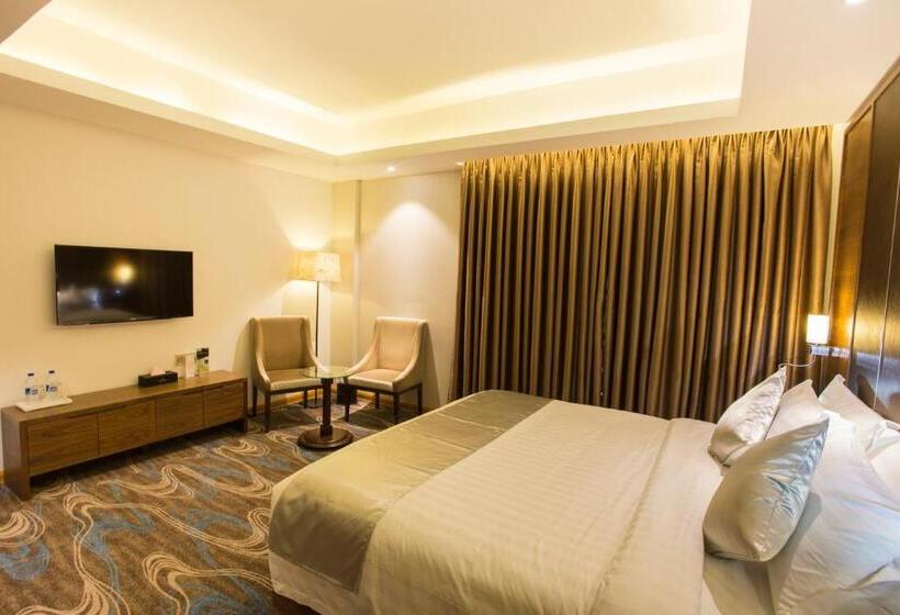 مجموعه ویستا شهر, Golden Tulip  The Grandmark Dhaka