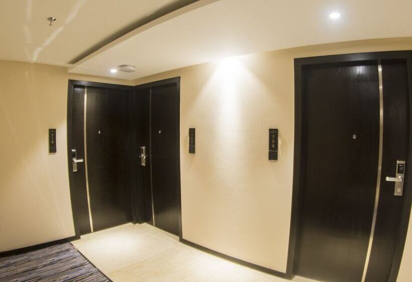 اتاق سوپریور, Golden Tulip  The Grandmark Dhaka