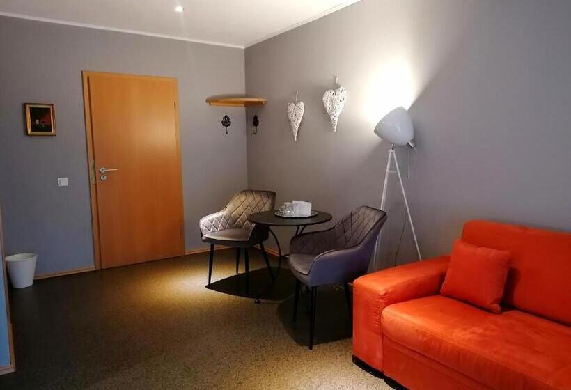 חדר משפחתי נוף לגינה, Weingut Tiliahof