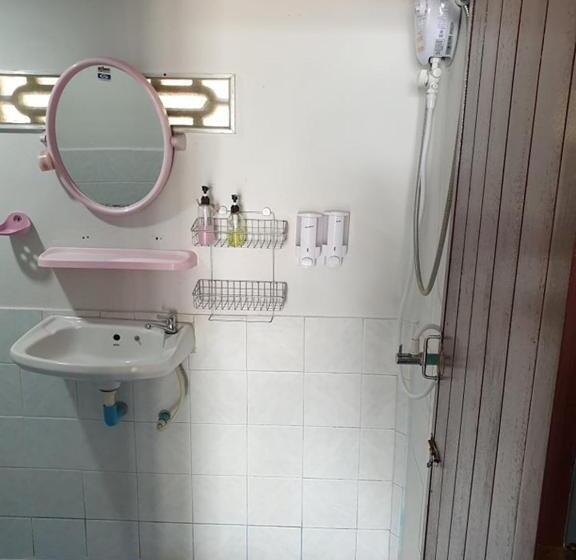 スタンダードバンガロー, Laemson Resort