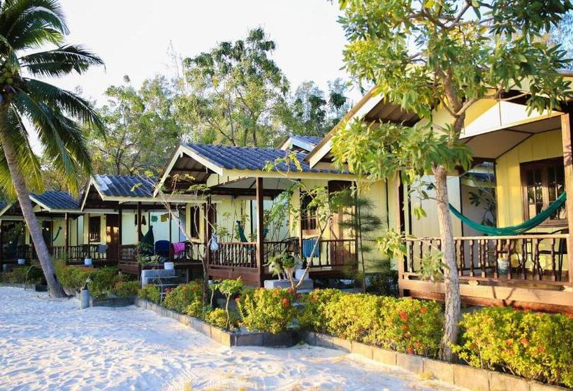 スタンダードバンガロー, Laemson Resort