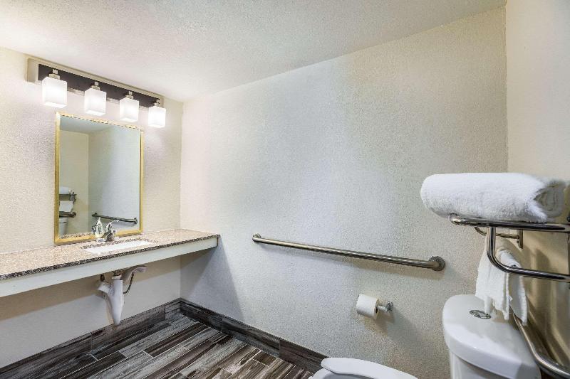 غرفة ديلوكس مطلّة علي البحر, Wake Up Aonang