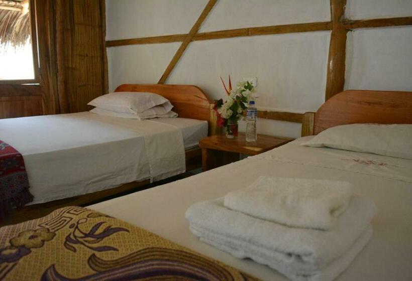 스탠다드 트리플 룸, Hostal Rutamar