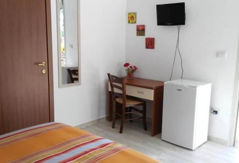 חדר סטנדרט לשלושה, Villa Elisa