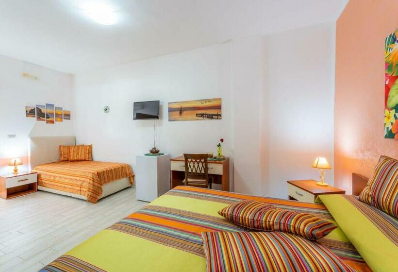 חדר סטנדרט לשלושה, Villa Elisa