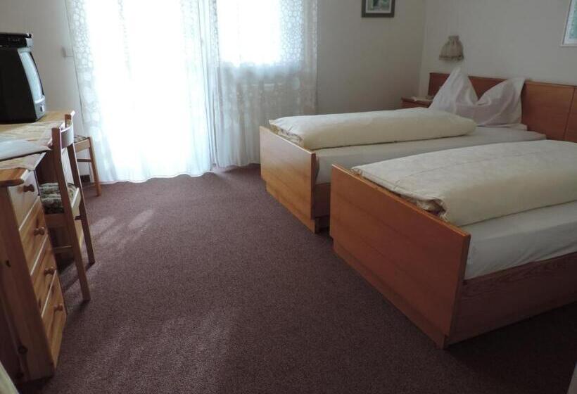 스탠다드 룸, Garni Christin