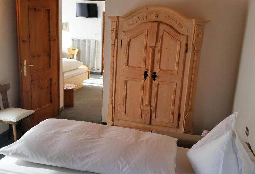 Семейный Номер, Garni Meinrad