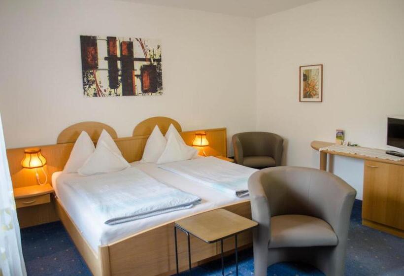 Номер Стандарт с Балконом, Garni Meinrad