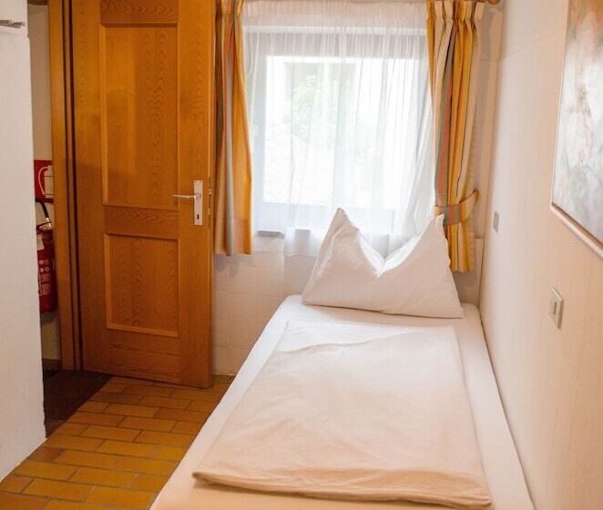 Семейный Номер, Garni Meinrad