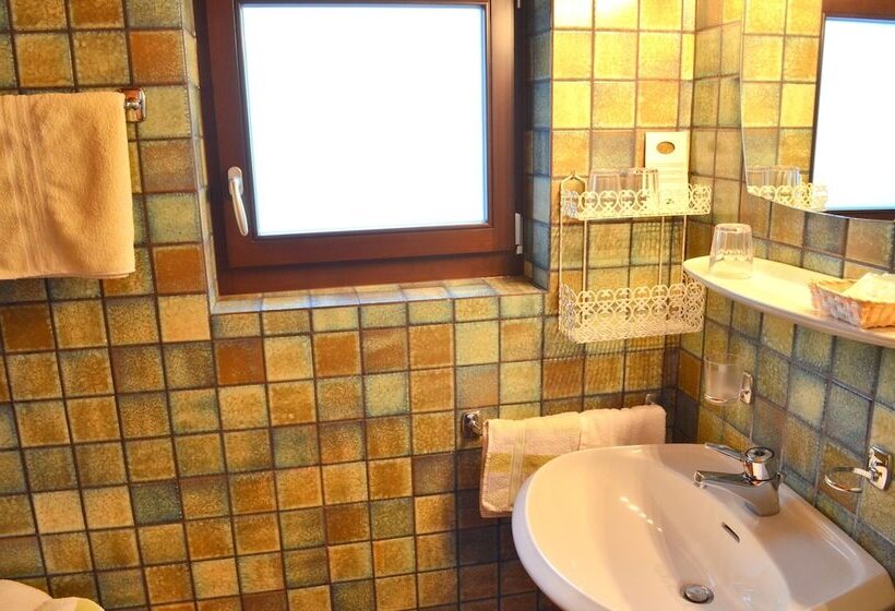 Семейный Номер, Garni Meinrad