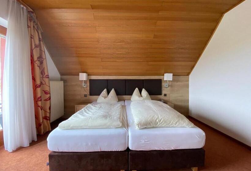 Quarto Economy, Herbstein