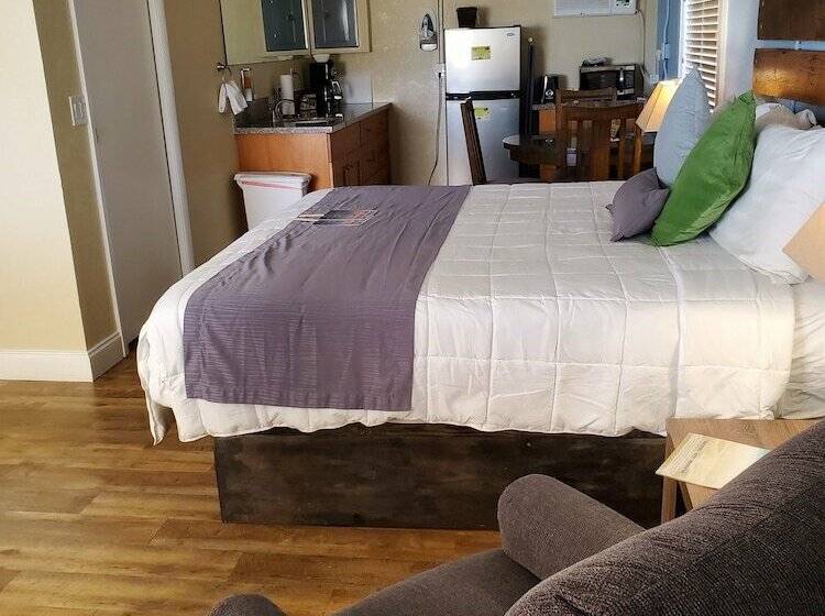 غرفة قياسية سرير كينج, Knight S Key Suites