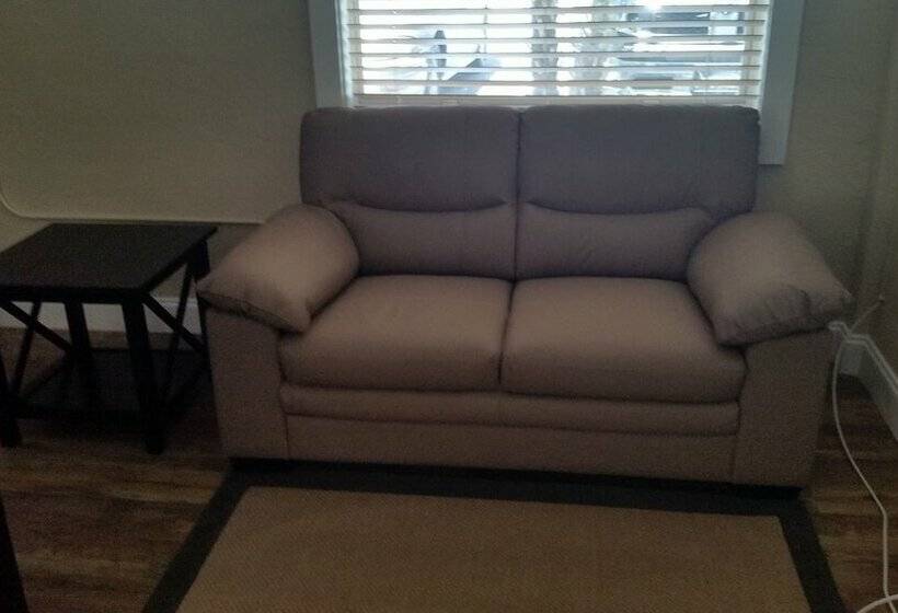 غرفة قياسية سرير كينج, Knight S Key Suites