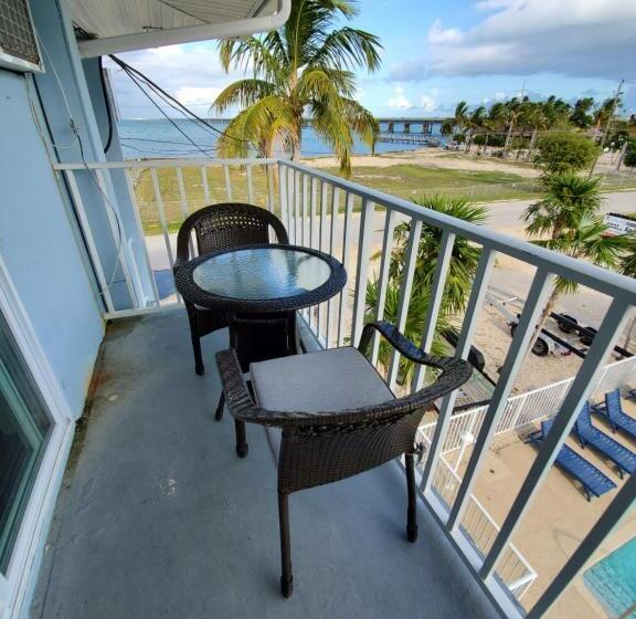 شقة غرفتين, Knight S Key Suites