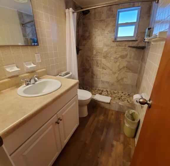 شقة غرفتين, Knight S Key Suites