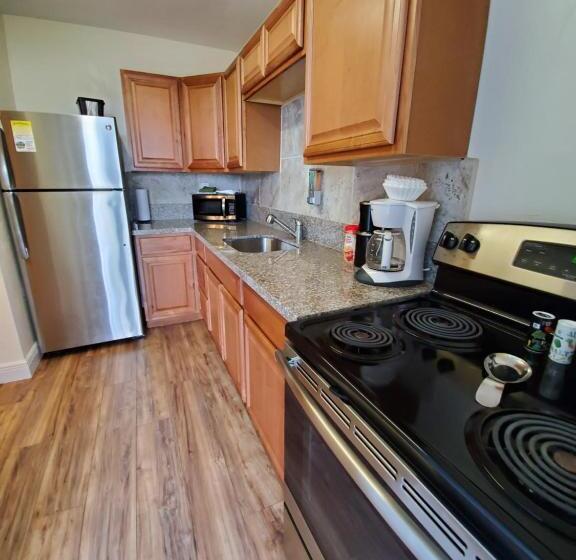 شقة غرفتين, Knight S Key Suites