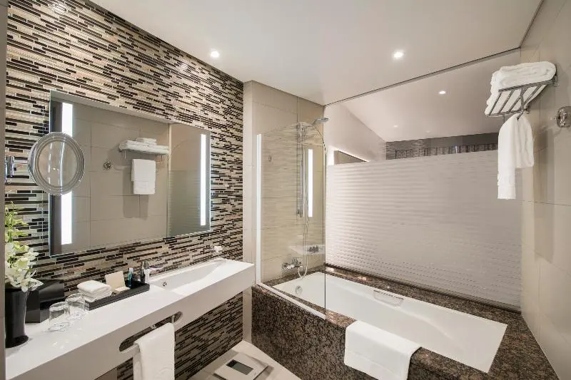Standard-huone King-vuode, Pearl Rotana Capital Centre