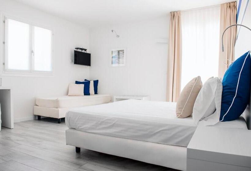 스탠다드 트리플 발코니 룸, Marina Di Petrolo Hotel & Spa