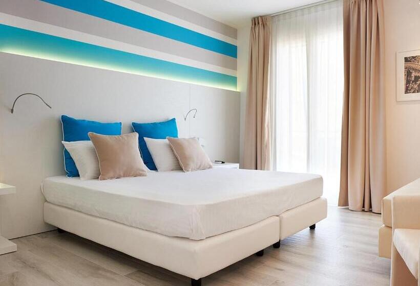 스탠다드 트리플 발코니 룸, Marina Di Petrolo Hotel & Spa