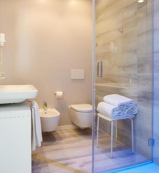 발코니가 있는 4인용 스탠다드 룸, Marina Di Petrolo Hotel & Spa