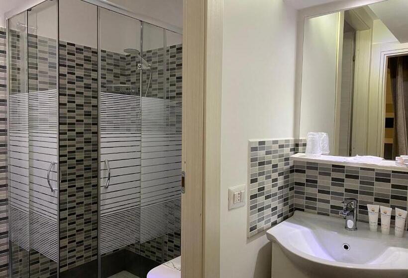 스탠다드 스튜디오, Marina Di Petrolo Hotel & Spa