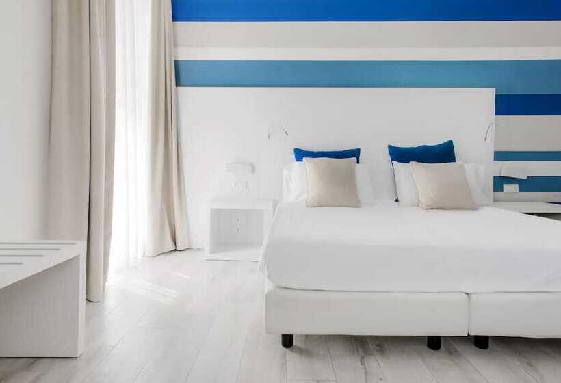 스탠다드 트리플 발코니 룸, Marina Di Petrolo Hotel & Spa