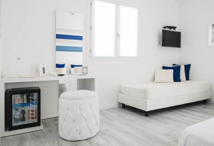 스탠다드 트리플 발코니 룸, Marina Di Petrolo Hotel & Spa