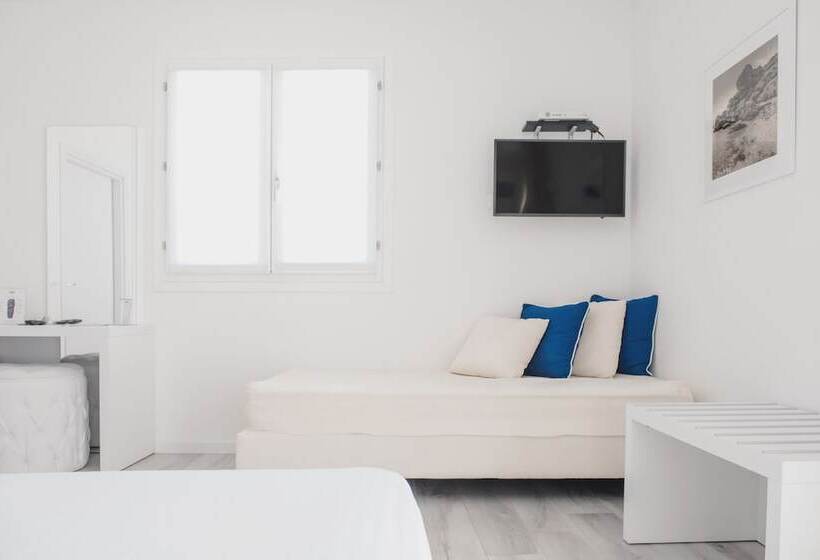 발코니가 있는 4인용 스탠다드 룸, Marina Di Petrolo Hotel & Spa