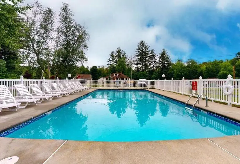 Standard-studio Terassi, Riverbank Motel And Cabins Managed By Vacasa