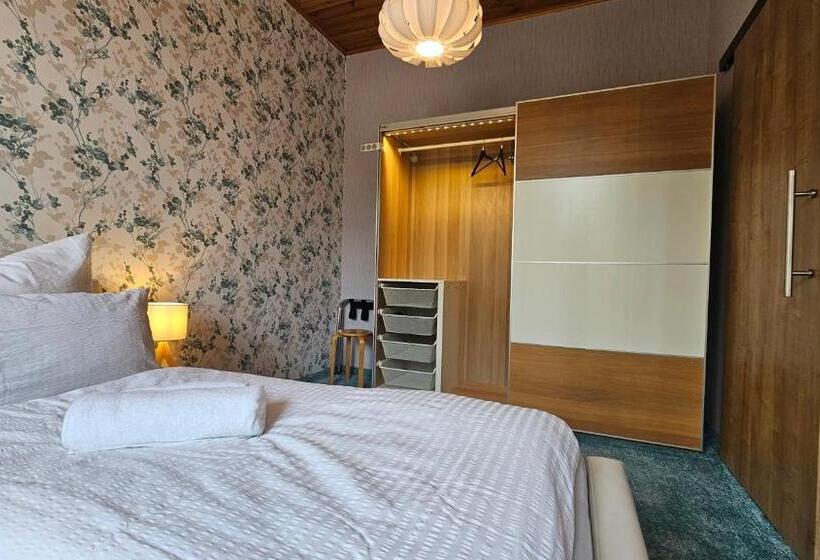 バルコニー付き１ベッドルームアパートメント, Pension Weiße Rose, Parkplatz, Frühstück, Wlan, Zentral