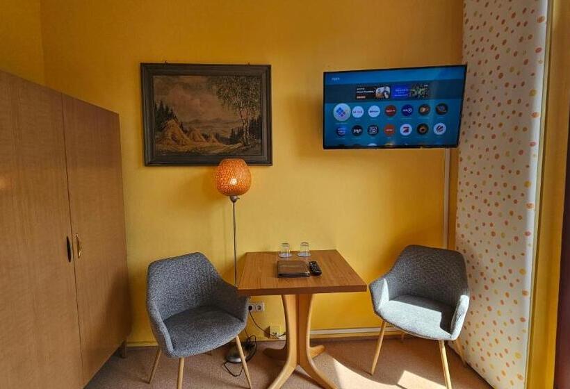 バルコニー付きスタンダードルーム, Pension Weiße Rose, Parkplatz, Frühstück, Wlan, Zentral