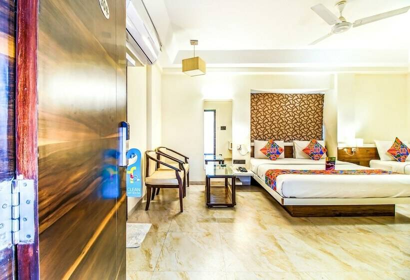 디럭스 룸, Deepali Executive