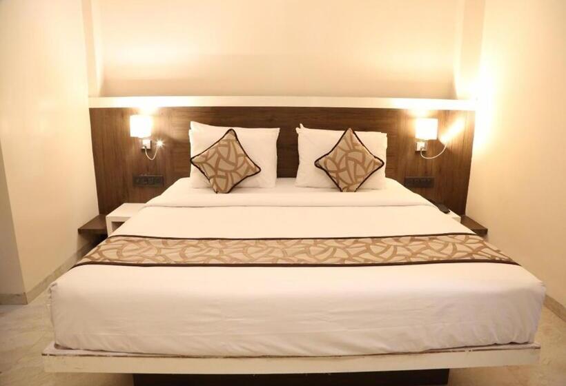 디럭스 룸, Deepali Executive