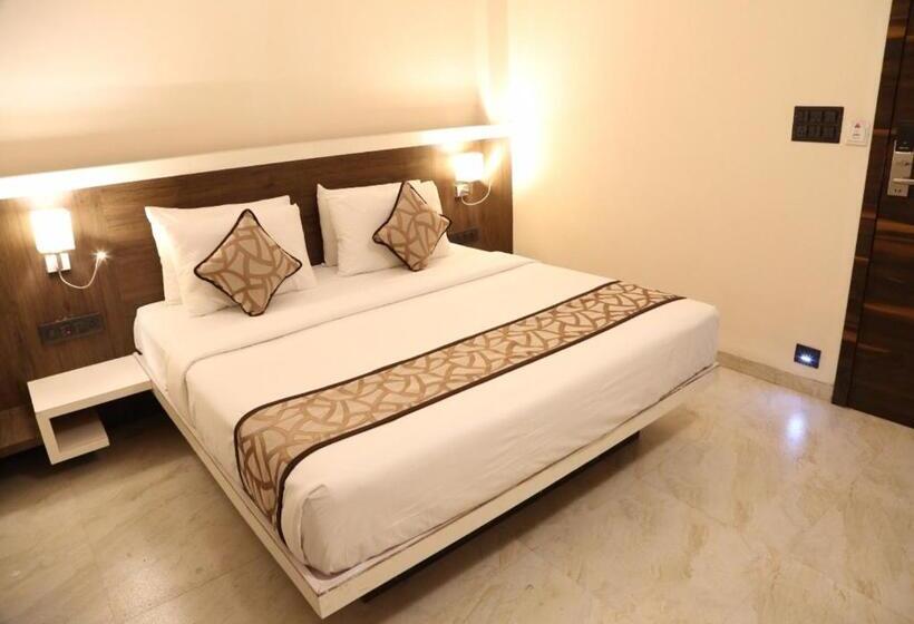 디럭스 룸, Deepali Executive