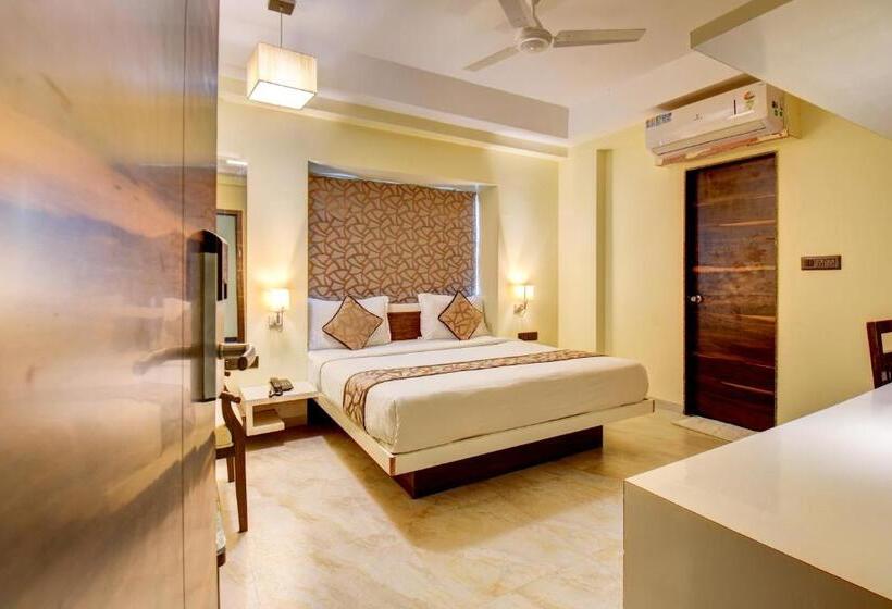 디럭스 룸, Deepali Executive