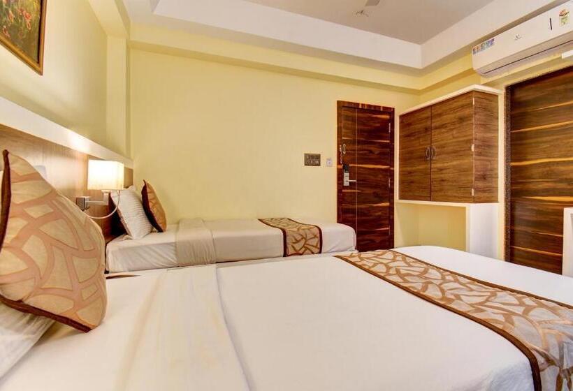 디럭스 룸, Deepali Executive