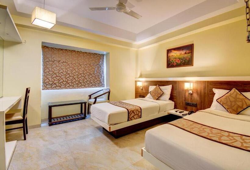 디럭스 룸, Deepali Executive