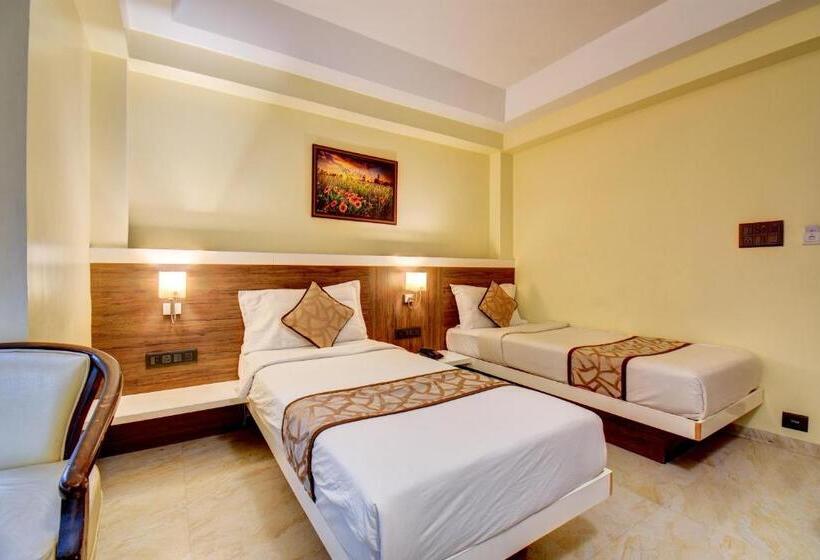 디럭스 룸, Deepali Executive