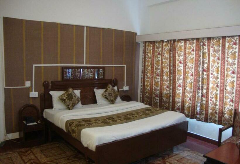 デラックスルーム, Hamers International