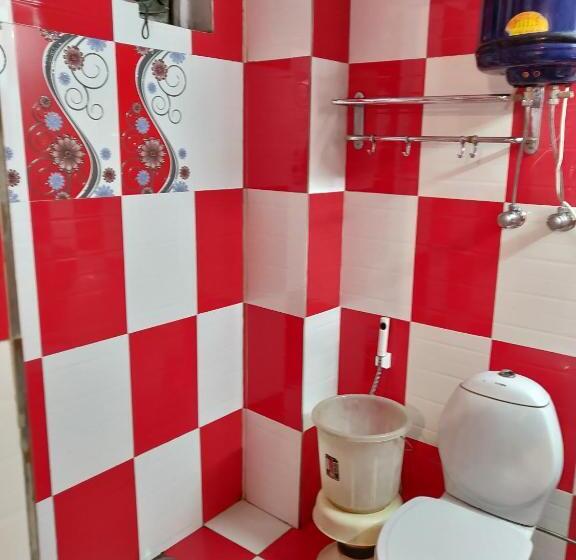 デラックスルーム, Hamers International