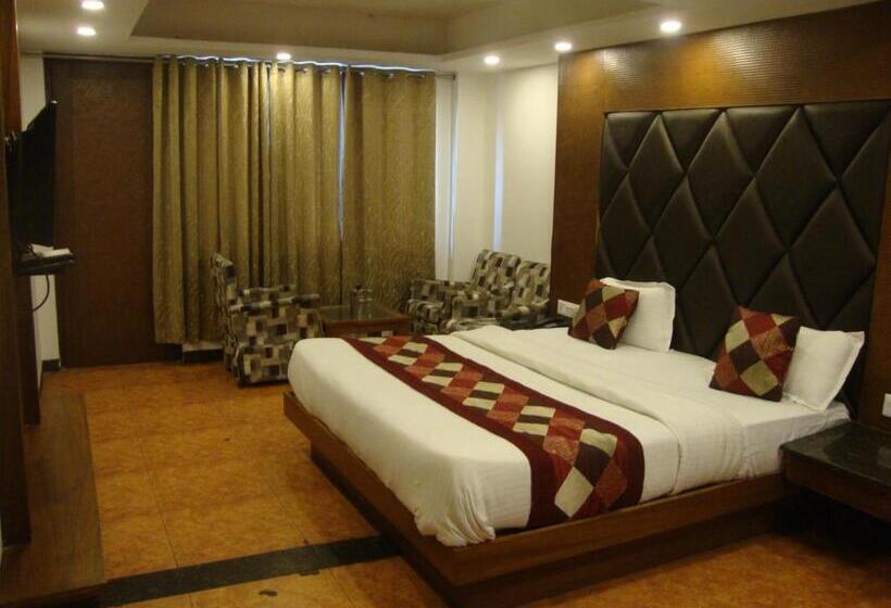 スーペリアールーム, Hamers International