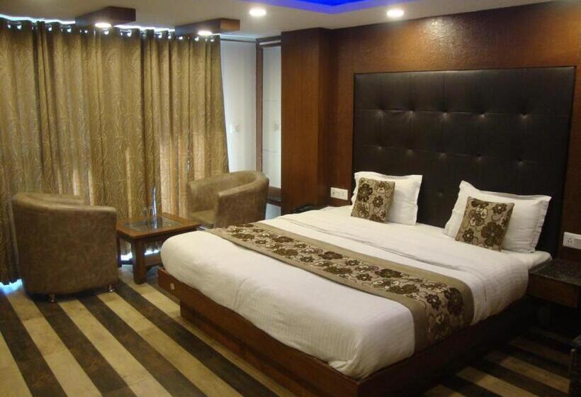 スーペリアールーム, Hamers International