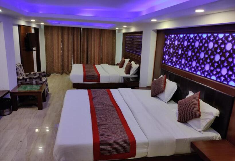 スーペリアファミリールーム, Hamers International