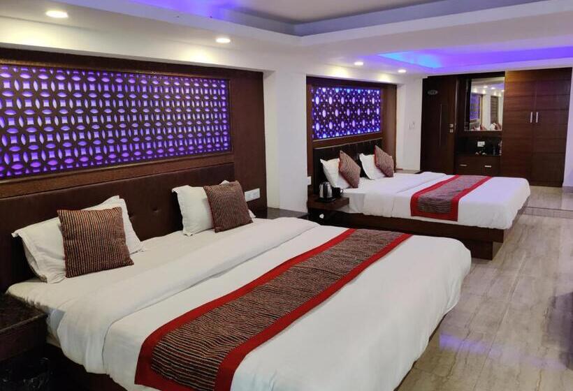 スーペリアファミリールーム, Hamers International