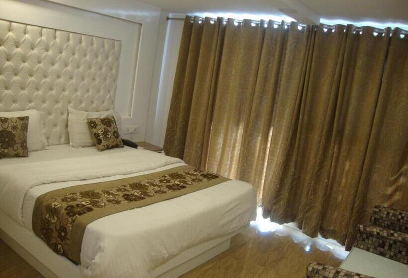 スーペリアールーム, Hamers International